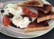 How To Make Toast With Poached Egg And Beef Steak